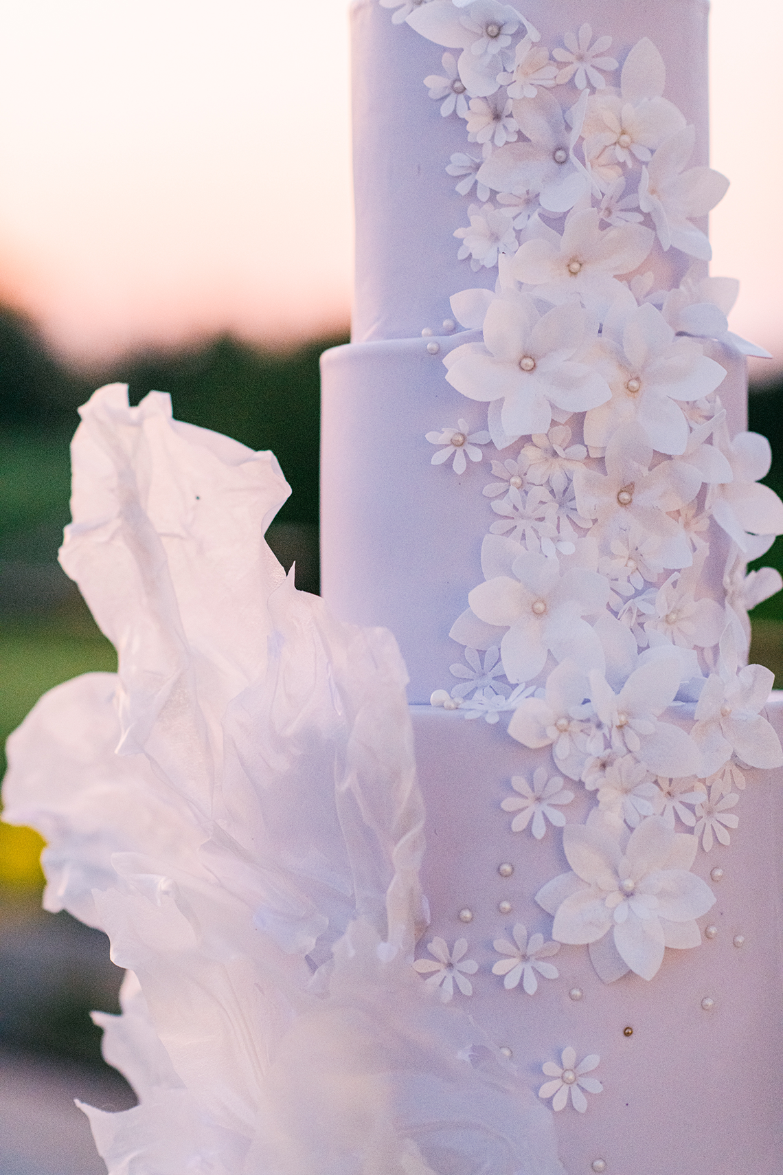 Lavender Lilac Purple Wedding Inspiration with Creative Centerpieces – Alina Elvins Photography 53