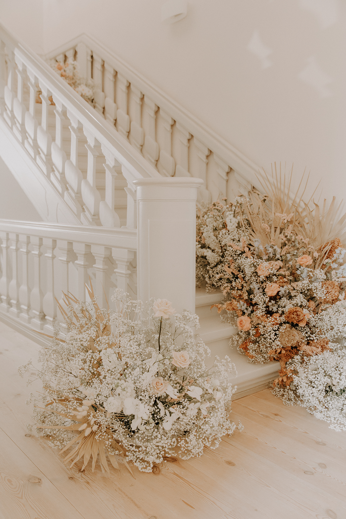 Modern and Luxurious Vietnamese Tea Ceremony Wedding Inspiration – Phan Nhat Minh – Bridal Musings 28